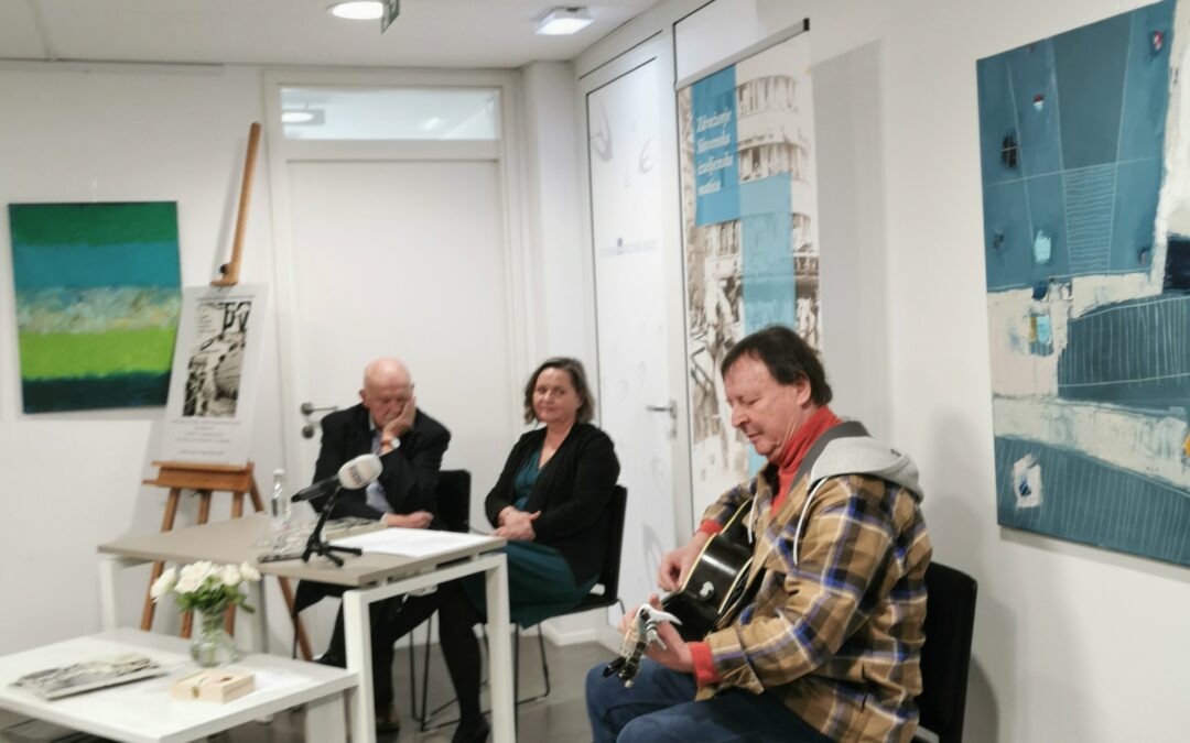 Zgodbe slovenskih izseljencev v knjigi Janeza Roglja